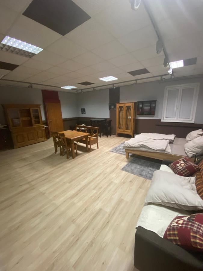 Nous Cafe & Restaurant Hotel Krumnussbaum Kültér fotó